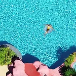 Zecamping 4 Etoiles Avec Parc Aquatique Club Enfant Dog Friendly 4* Saint-Raphaël