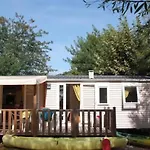 Campingplads Zecamping 4 Etoiles Avec Parc Aquatique Club Enfant Dog Friendly Saint-Raphaël