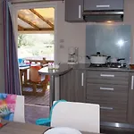 Zecamping 4 Etoiles Avec Parc Aquatique Club Enfant Dog Friendly 4* Saint-Raphaël