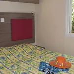 Zecamping 4 Etoiles Avec Parc Aquatique Club Enfant Dog Friendly Campsite 4*