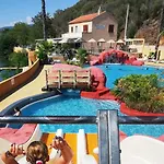 Zecamping 4 Etoiles Avec Parc Aquatique Club Enfant Dog Friendly 4* Saint-Raphaël