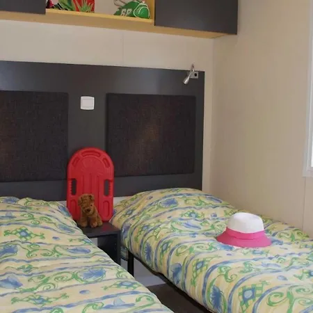 Campingplatz Zecamping 4 Etoiles 1km Espace Aquatique Mobil-home Tv 29m2