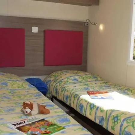Campingplatz Zecamping 4 Etoiles 1km Espace Aquatique Mobil-home Tv 29m2 4*