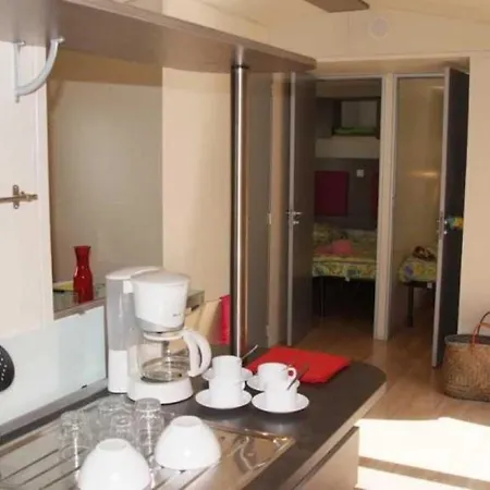 Zecamping 4 Etoiles 1km Espace Aquatique Mobil-home Tv 29m2 Saint-Raphaël