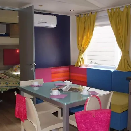 Zecamping 4 Etoiles 1km Espace Aquatique Mobil-home Tv 29m2 Campingplatz Saint-Raphaël