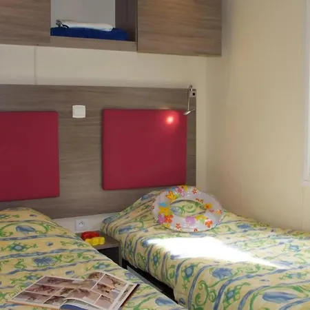 Zecamping 4 Etoiles 1km Espace Aquatique Mobil-home Tv 29m2 Campingplatz