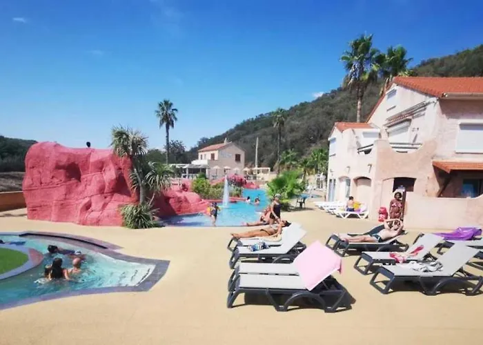 Camping Zecamping 4 Etoiles Avec Parc Aquatique Club Enfant Sauna Dog Friendly