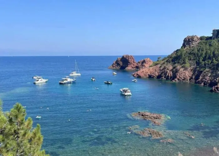 Zecamping 4 Etoiles Avec Parc Aquatique Club Enfant Sauna Dog Friendly 4* Saint-Raphaël