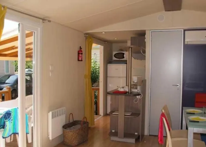 Zecamping 4 Etoiles Avec Parc Aquatique Club Enfant Sauna Dog Friendly 4* Saint-Raphaël