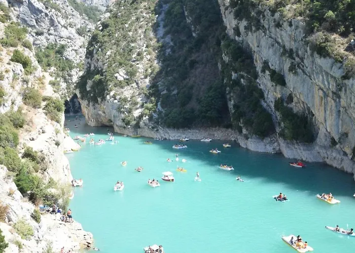 Camping Zecamping 4 Etoiles Avec Parc Aquatique Club Enfant Sauna Dog Friendly 4*