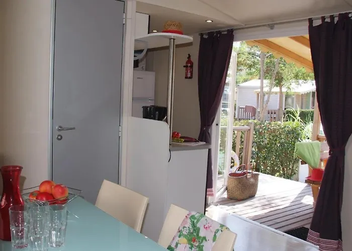 4 étoiles - Parc Aquatique - Eec0ef * Saint-Raphaël