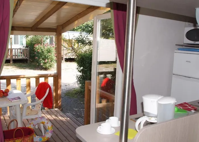 Zecamping 4 Etoiles Avec Parc Aquatique Club Enfant Sauna Dog Friendly 4* Saint-Raphaël